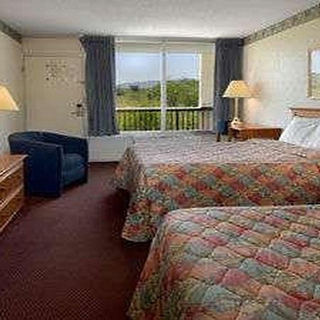 Knights Inn Ньюпорт Номер фото